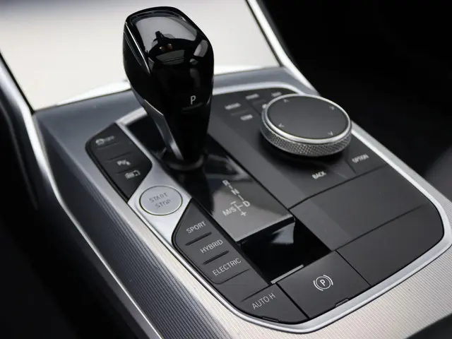 BMW 3 Serie 320e Touring 2021 Hybride Benzine 12