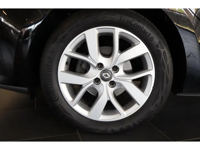 Renault Clio Estate 0.9 TCe Limited 2019 Benzine 15