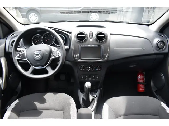 Dacia Sandero Stepway TCe 90 Laureate 2019 Benzine 9