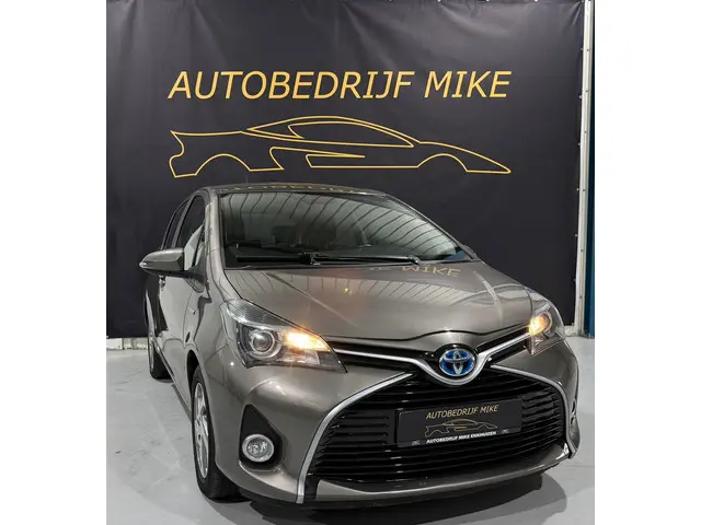 Toyota Yaris 1.5 Hybrid Trend 2017 Hybride Benzine 3