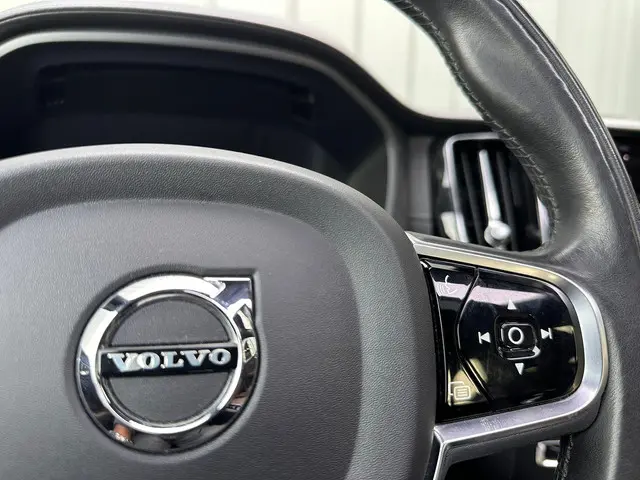 Volvo XC60 2.0 B4 Inscription 2021 Benzine 23