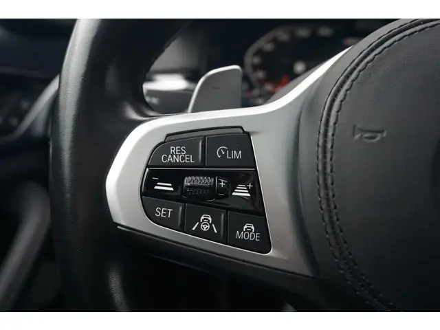 BMW 5 Serie Sedan M550i xDrive 2021 Benzine 15