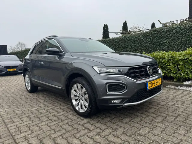 Volkswagen T-Roc 1.5 TSI Style 2019 Benzine 25