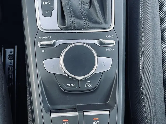 Audi Q2 35 TFSI Pano Automaat s-Line Led 2022 Benzine 17