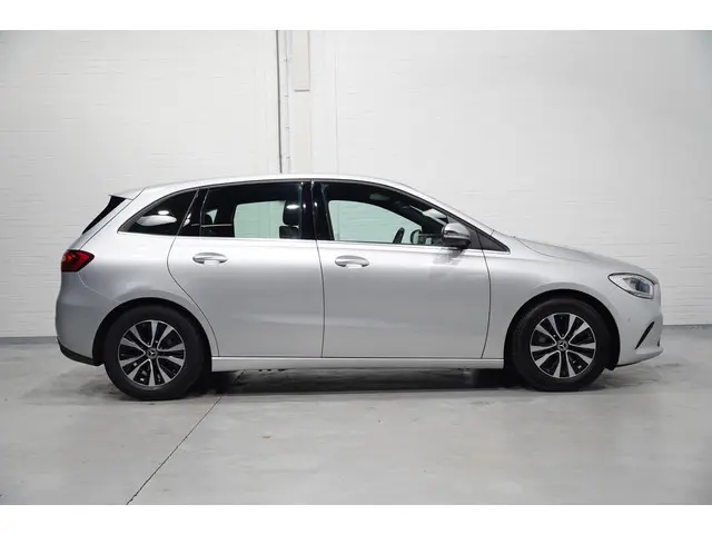 Mercedes-Benz B-Klasse 180d Style 2019 Diesel 6