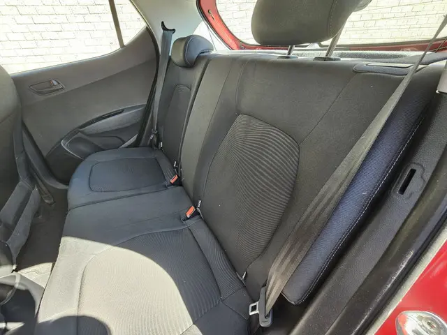 Hyundai i10 1.0i Comfort Navi/Airci/Ccr 2017 Benzine 10