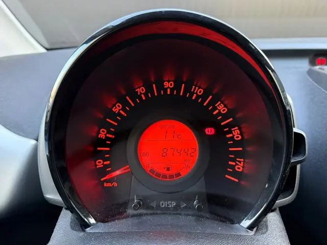 Peugeot 108 1.0 e-VTi Active Scherm 2016 Benzine 35