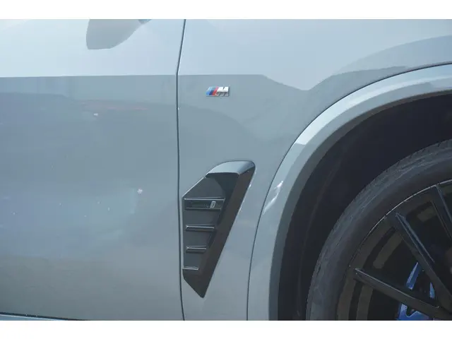 BMW X5 xDrive50e 2024 Hybride Benzine 11