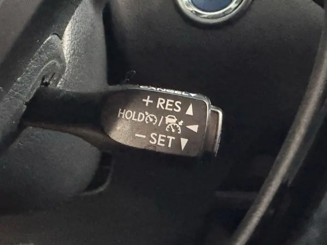 Toyota C-HR 1.8 Hybrid Dynamic 2022 Hybride Benzine 17