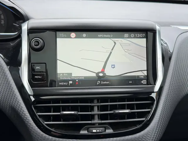 Peugeot 2008 1.2 PureTech Allure Automaat 2018 Benzine 22