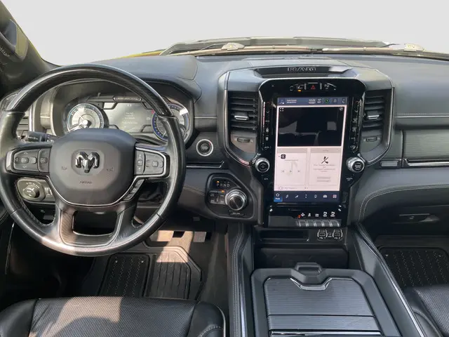 Dodge Ram 1500 5.7 V8 4x4 Crew Cab Limited 2023 LPG/Gas 3