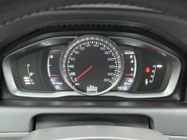 Volvo XC60 2.0 T5 FWD Ocean Race 2016 Benzine 27