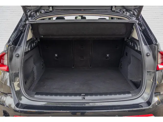 BMW X1 xDrive25e 2023 Hybride Benzine 8