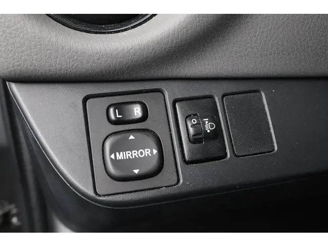 Toyota Yaris 1.5 Hybrid Dynamic 2020 Hybride Benzine 30