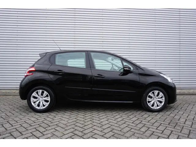 Peugeot 208 1.2 e-VTi Envy 2014 Benzine 5