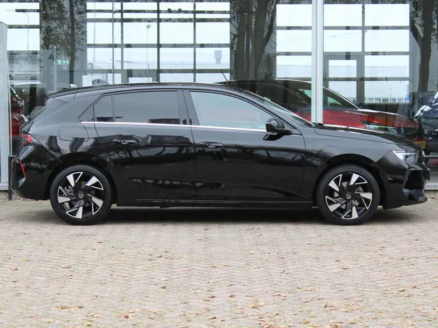 Opel Astra 1.2T Elegance 2022 Benzine 21