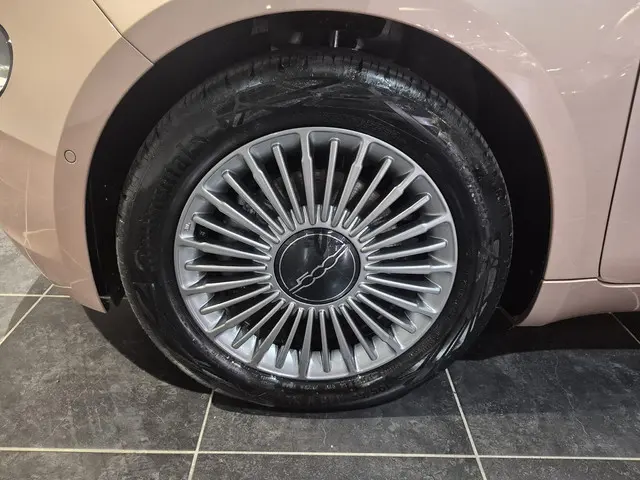 Fiat 500C 42 kWh 2023 Elektrisch 26