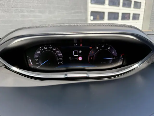 Peugeot 3008 1.2 PureTech GT 2023 Benzine 18
