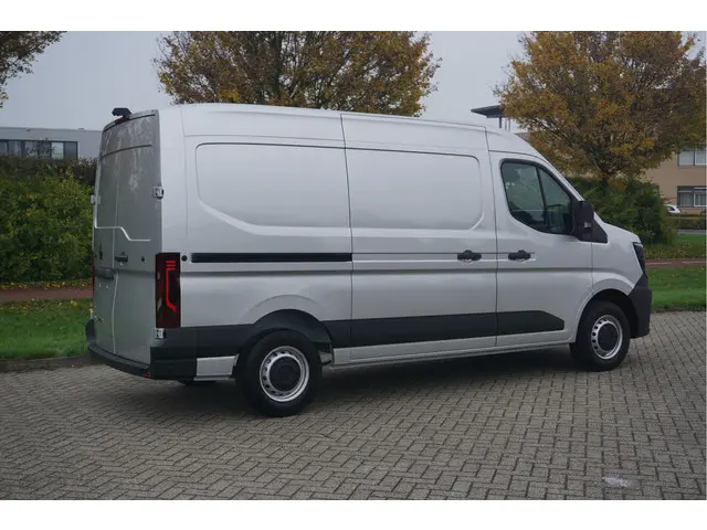 Renault Master T35 170PK L2H2 BPM VRIJ!! 2024 Diesel 4