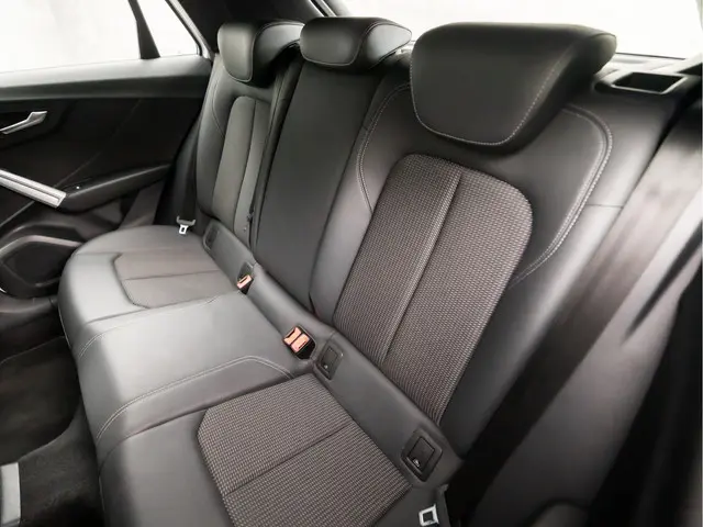 Audi Q2 35 TFSI S-Line Sport 2019 Benzine 17