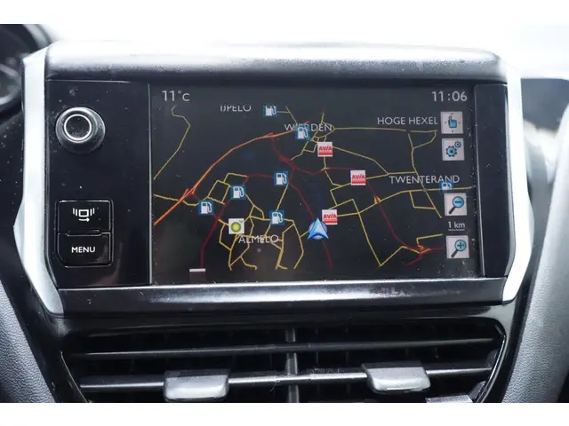 Peugeot 208 1.4 e-HDi Active 2013 Diesel 29