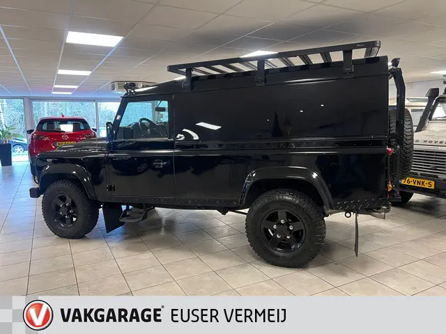 Land Rover Defender 2.2 D SW 110" XTech Airco 2015 Diesel 4