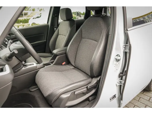 Honda Jazz 1.5i e:HEV ADVANCE 2024 Hybride Benzine 8
