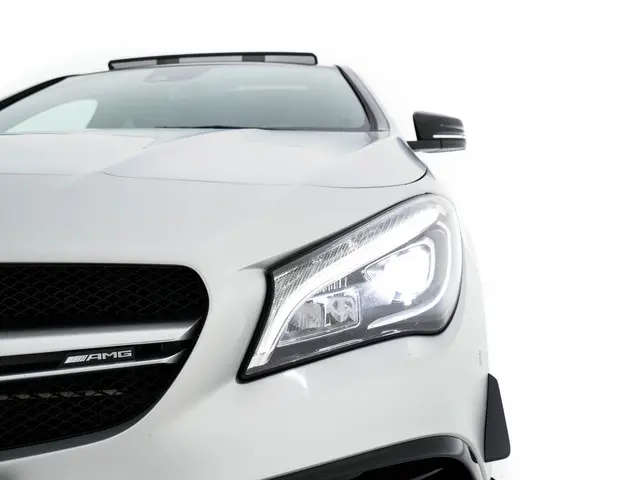 Mercedes-Benz CLA AMG 45 4MATIC Ambition 2018 Benzine 35