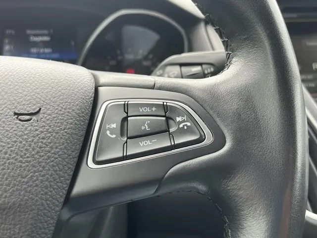 Ford Focus 1.5 Ecoboost Titanium 2015 Benzine 26