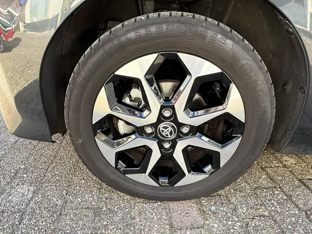 Toyota Aygo 1.0 VVT-i x-play 2020 Benzine 29