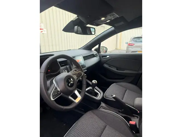 Mitsubishi Colt 1.0T MT Instyle 2024 Benzine 8