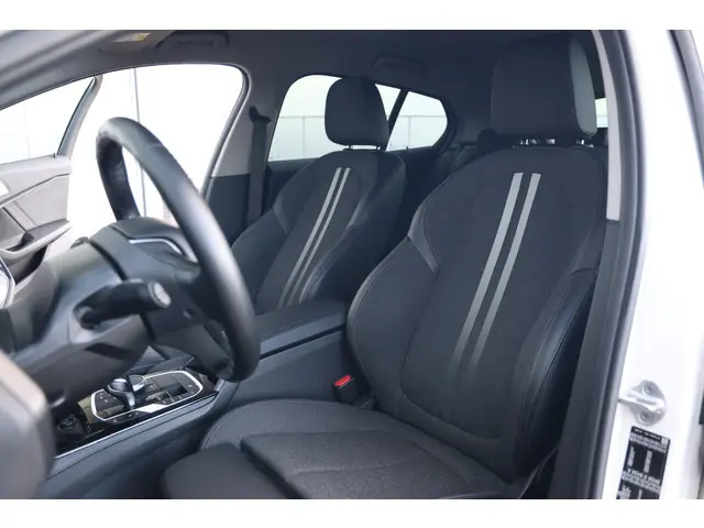 BMW 1 Serie 118i Executive Sportline Aut. 2021 Benzine 5