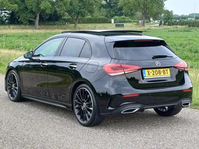 Mercedes-Benz A-Klasse 250 Premium Plus 2022 Benzine 8