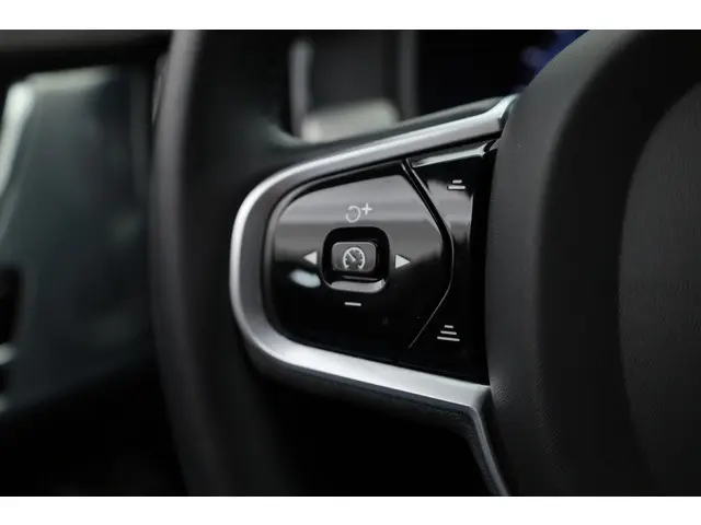 Volvo V90 2.0 T8 Recharge R-Design 2022 Hybride Benzine 10