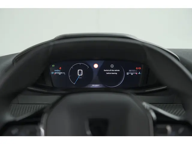 Peugeot 2008 PureTech 100 Allure 2024 Benzine 39