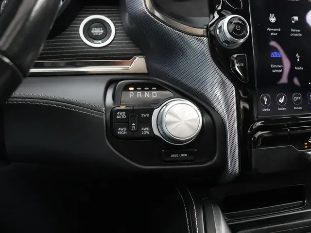 Dodge Ram 1500 5.7 V8 4x4 Crew Cab Limited 2020 Benzine 30