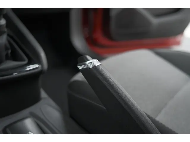 Renault Clio TCe 90 GPF Evolution 2024 Benzine 40