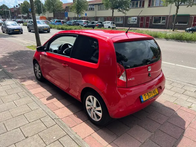 SEAT Mii 1.0 Style Sport airco navi 2012 Benzine 4