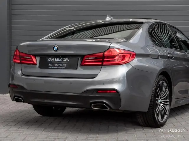 BMW 5 Serie 520i High Executive M-Sport 2019 Benzine 39