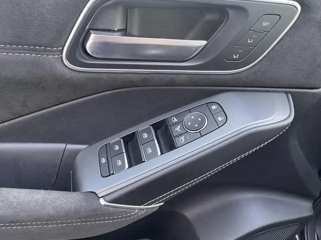 Nissan QASHQAI 1.3 Tekna 2025 Benzine 24