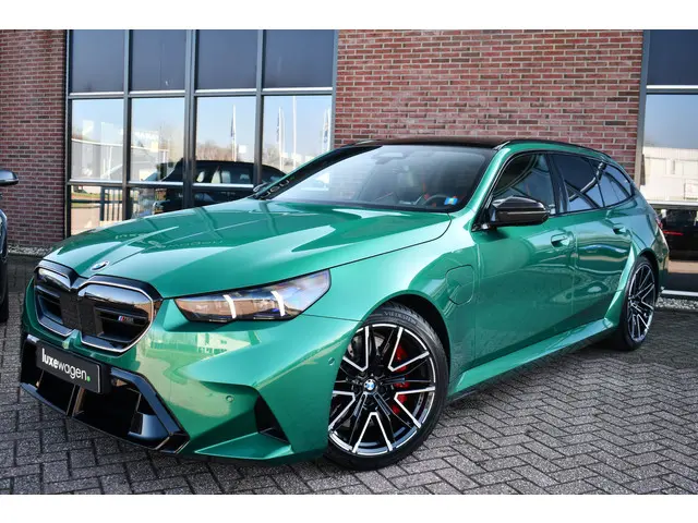 BMW M5 5-serie Touring 2024 Hybride Benzine 95