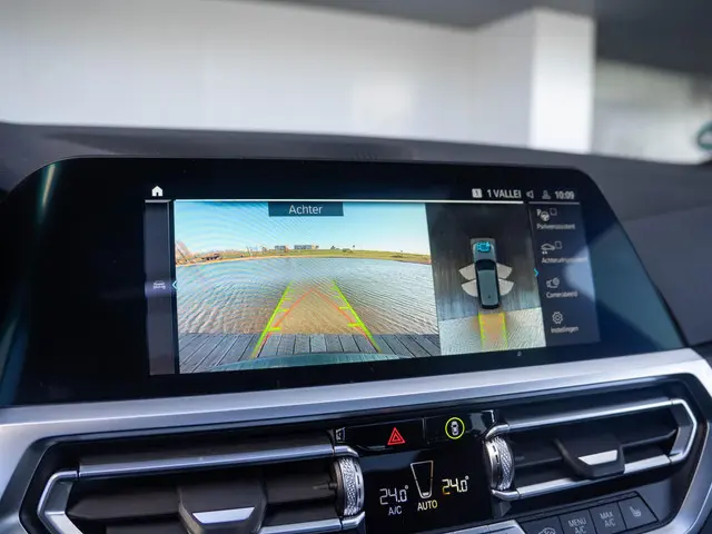 BMW 3 Serie Touring 330e 2021 Hybride Benzine 27