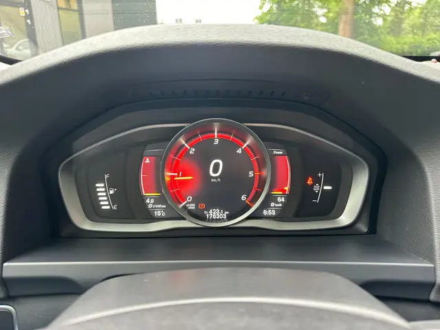 Volvo V60 2.0 D2 Nordic+ 1e Eigenaar Dealer 2017 Diesel 12