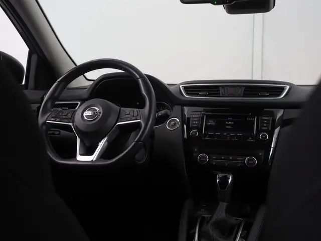 Nissan QASHQAI 1.3 DIG-T Design Edition 2021 Benzine 24