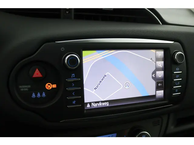 Toyota Yaris 1.5 Hybrid Design 2018 Hybride Benzine 28