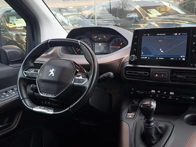 Peugeot Rifter 1.2 GT-Line 7P 2019 Benzine 10