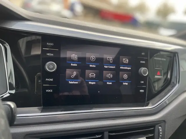 Volkswagen Polo 1.0 TSI R-Line DSG /Pano/ LED 2018 Benzine 15