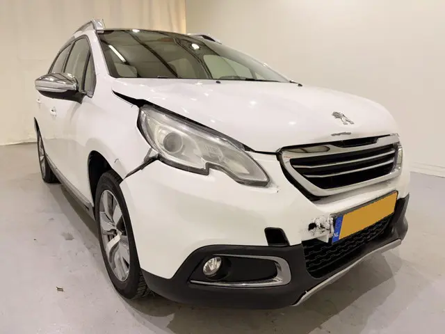 Peugeot 2008 1.2 PureTech Allure Automaat 2014 Benzine 11