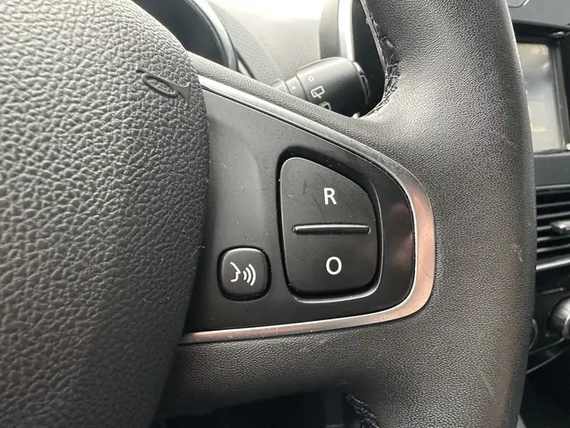 Renault Clio 0.9 TCe Limited | Trekhaak | Navi 2018 Benzine 20