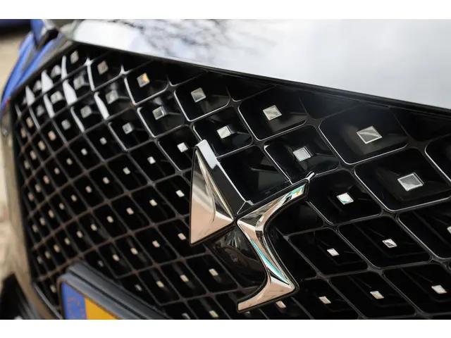 DS DS 4 e-Tense 225 'Etoile' 2024 Hybride Benzine 20